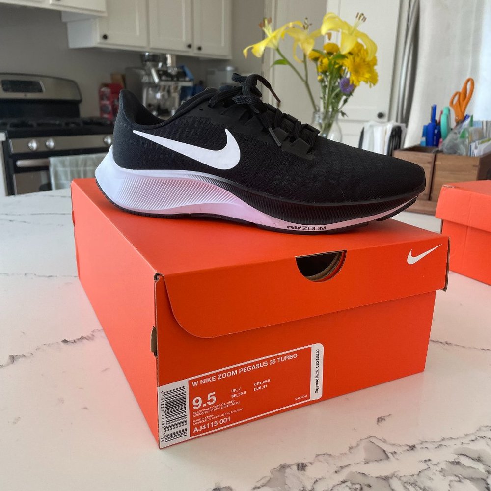 Nike Zoom Pegasus 35 Turbo - women's 9.5